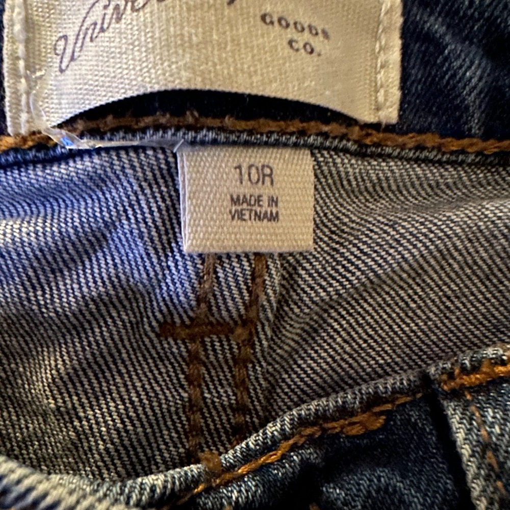 Universal Thread Women’s Boyfriend Jeans - Blue